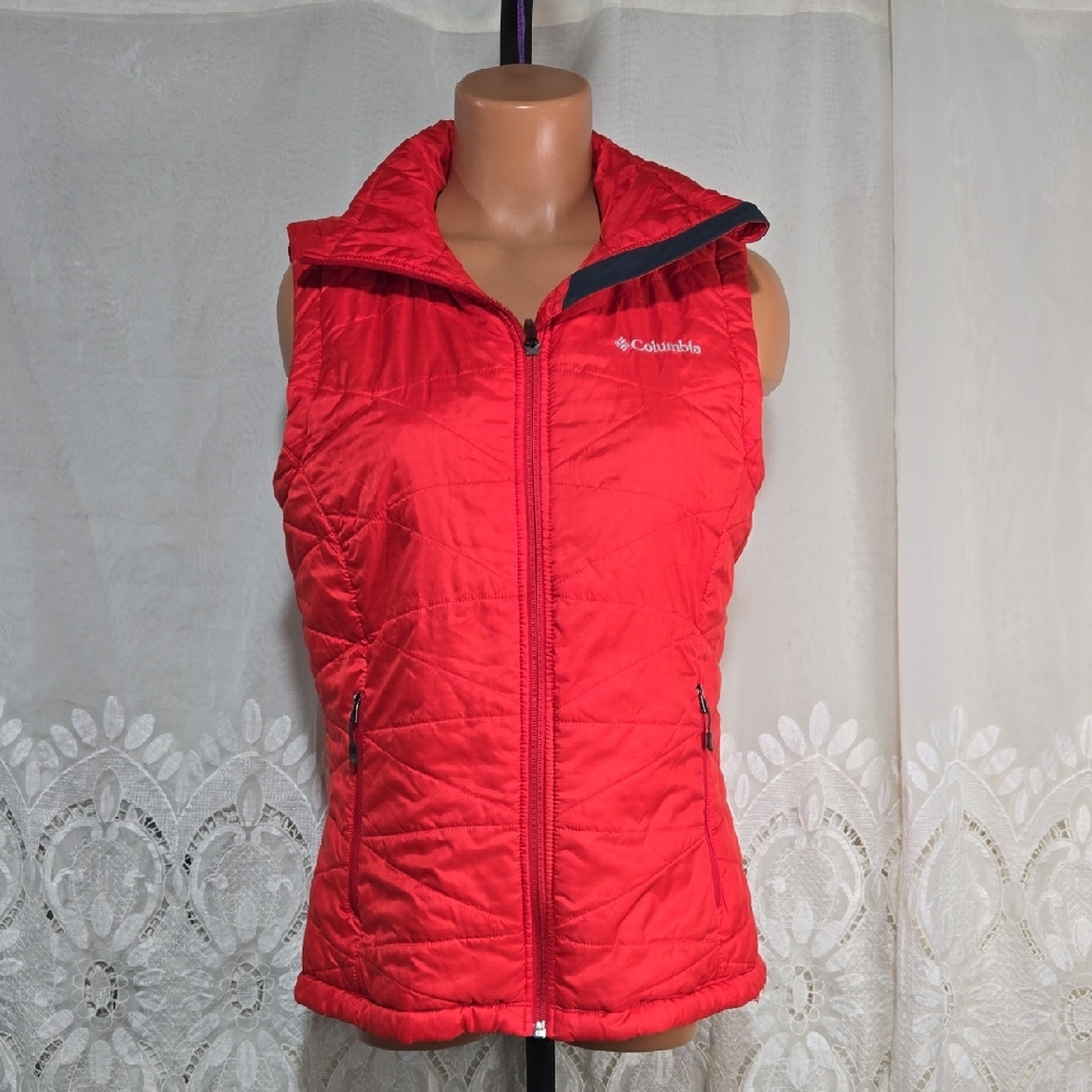 Columbia Women's Vibrant Red Quilted Omni-Shield Vest Sz Medium